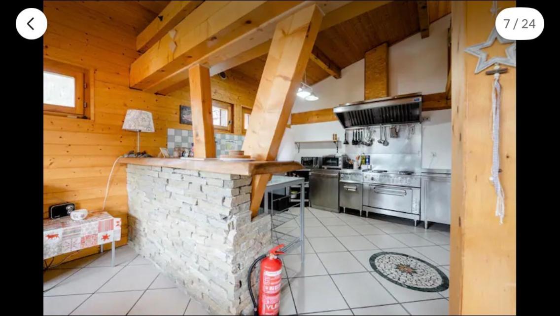 Central Hostel Châtel Εξωτερικό φωτογραφία